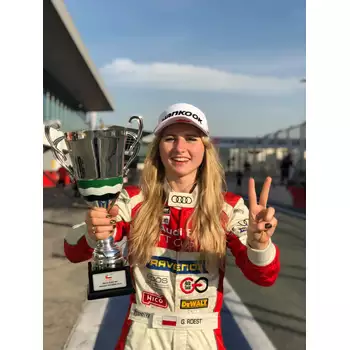 Gosia Rdest - W series driver