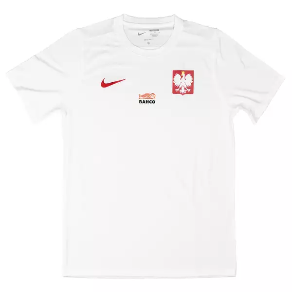 Piłka i koszulka na Mistrzostwa Świata 2022