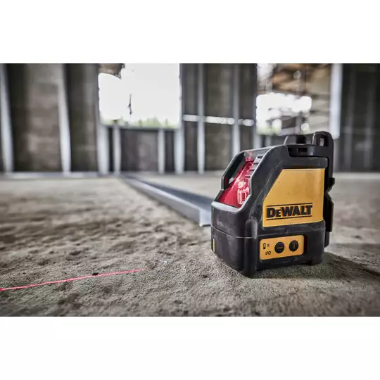 samopoziomujący laser krzyżowy z wiązką czerwoną 10m, DeWALT [DW088K]