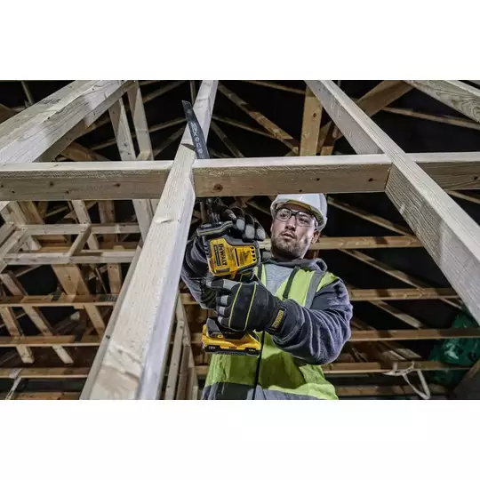akumulatorowa, bezszczotkowa pilarka szablowa, 18V Li-lon 2x4,0Ah DeWalt [DCS369M2]