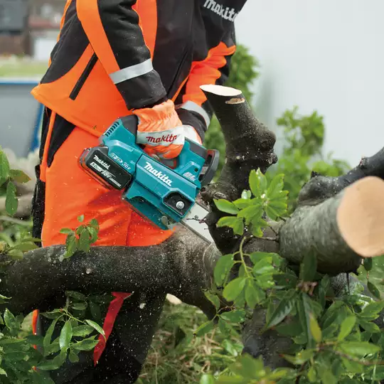 akumulatorowa piła łańcuchowa 40cm, 2x18V Li-Ion XPT Makita [DUC406PTB]
