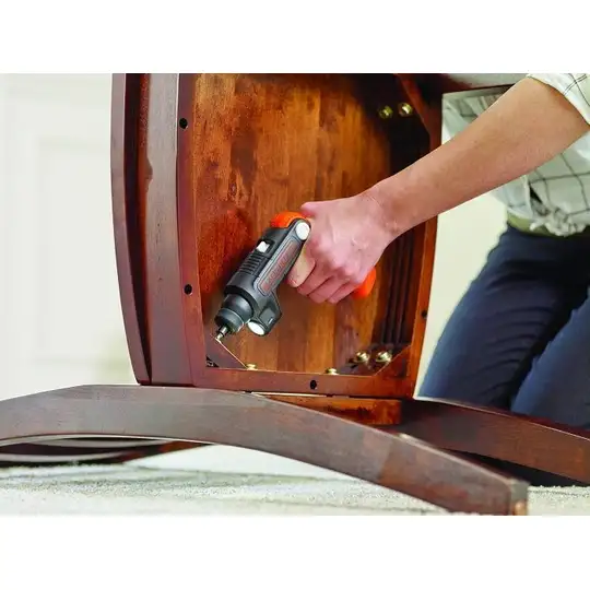 zestaw wkrętak akumulatorowy z mocowaniem 1/4" + 20 bitów, 3,6V Li-Ion 1x1,5Ah Black+Decker [BDCSFL20AT-QW]