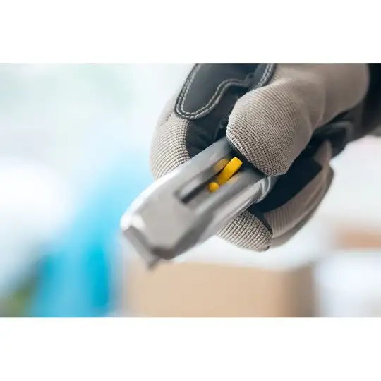 nóż z wymiennym ostrzem łamanym 18mm Stanley [0-10-018]