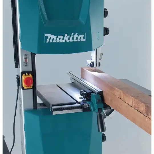 stołowa piła taśmowa, przecinarka 900W Makita [LB1200F]
