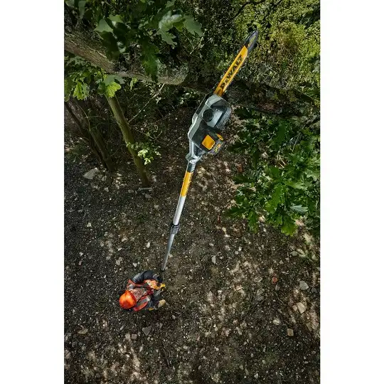 Akumulatorowa pila łańcuchowa 20cm na wysięgniku 3m, z akumulatorem 18V, Li-Ion 5,0Ah, DeWalt [DCMPS567P1-QW]