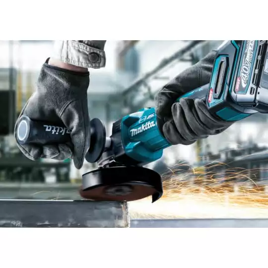 akumulatorowa szlifierka kątowa 125mm, 40V max Li-Ion, 2x4,0Ah, serii XGT Makita [GA005GM201]