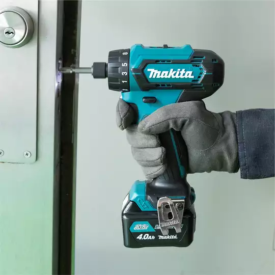 akumulatorowa wiertarko-wkrętarka 12 V Li-ion 2 x 2,0 Ah, Makita [DF033DSAE] 