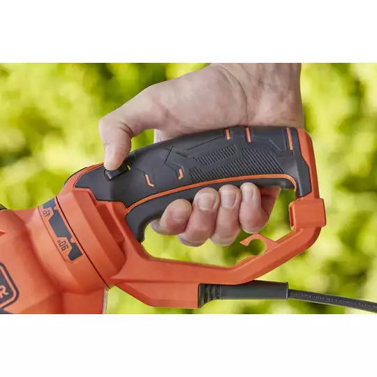elektryczne nożyce do żywopłotu 60cm, 650W Black+Decker [BEHTS551-QS] 