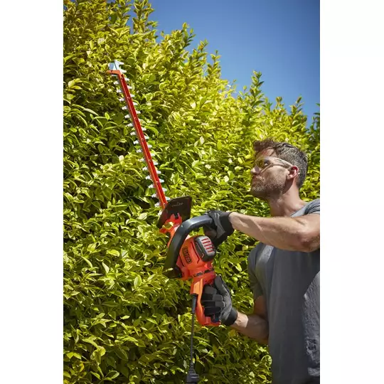 elektryczne nożyce do żywopłotu 60cm, 650W Black+Decker [BEHTS551-QS] 
