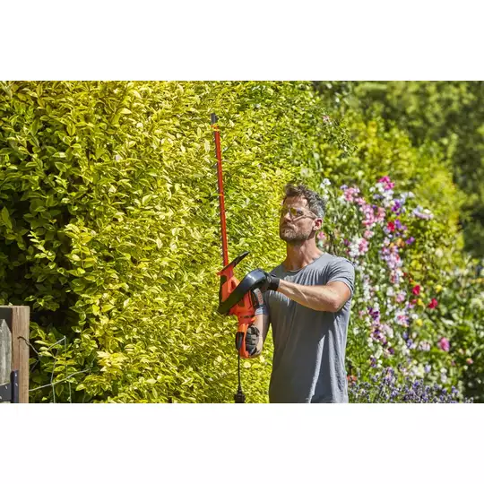 elektryczne nożyce do żywopłotu 60cm, 650W Black+Decker [BEHTS551-QS] 