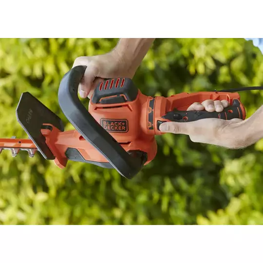 elektryczne nożyce do żywopłotu 60cm, 650W Black+Decker [BEHTS551-QS] 