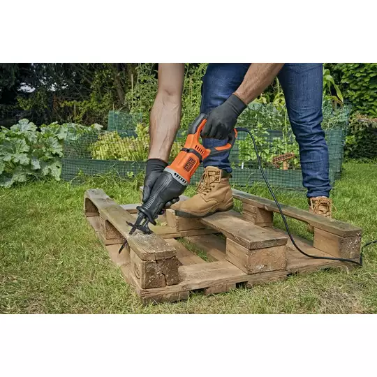 piła szablasta/bagnetowa 750 W, DeWalt [BES301-QS]