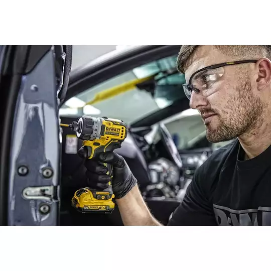 wkrętarka akumulatorowa, 10,8V Li-Ion 2x2,0Ah, DeWalt [DCF610D2] (1)