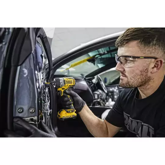 wkrętarka akumulatorowa, 10,8V Li-Ion 2x2,0Ah, DeWalt [DCF610D2] (1)