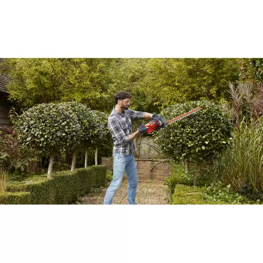 elektryczne nożyce do żywopłotu 45cm, 420W Black+Decker [BEHT201]