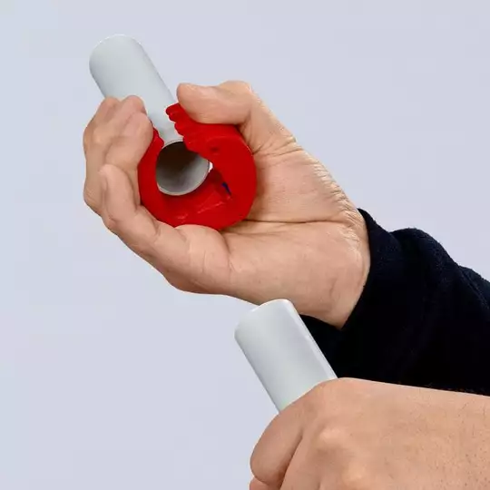 obcinak do rur z tworzywa i tulejek uszczelniających, średnica od 20 do 50 mm, Knipex [90 22 10 BK]