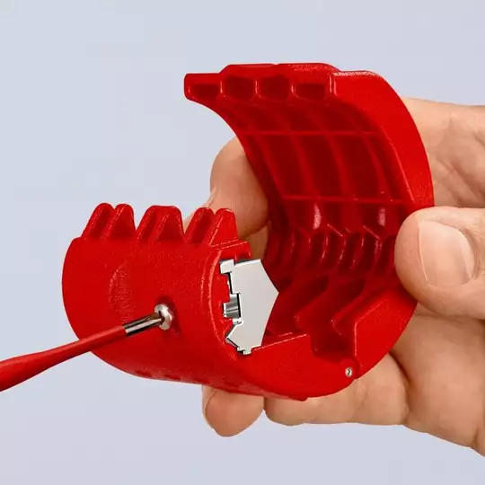 obcinak do rur z tworzywa i tulejek uszczelniających, średnica od 20 do 50 mm, Knipex [90 22 10 BK]