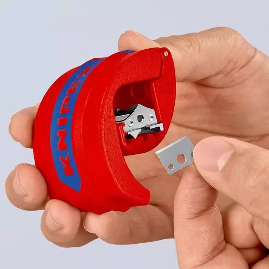 obcinak do rur z tworzywa i tulejek uszczelniających, średnica od 20 do 50 mm, Knipex [90 22 10 BK]