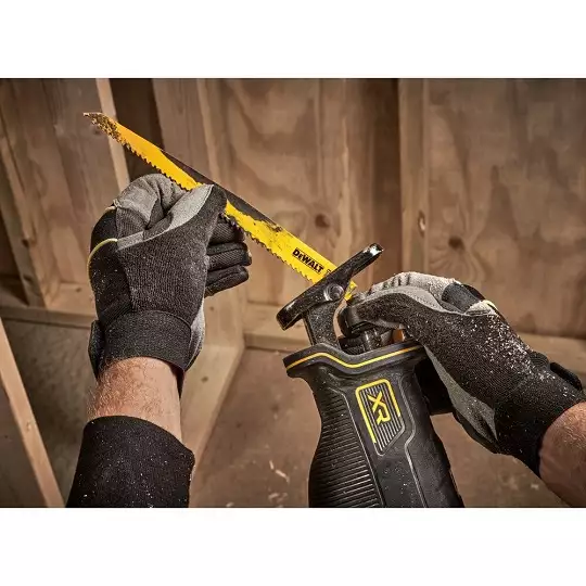 akumulatorowa piła szablasta 18V XR DeWalt [DCS382N-XJ] Li-lon