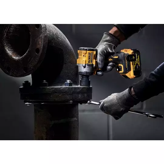 akumulatorowy klucz udarowy 1/2", 406Nm, 18V XR, DeWalt [DCF921P2T-QW] 2x5,0Ah, Li-Ion