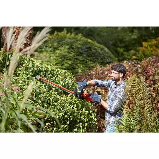 elektryczne nożyce do żywopłotu 60cm, 600W Black+Decker [BEHTS501-QS]