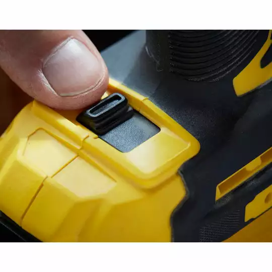 3-biegowa akumulatorowa zakrętarka udarowa 1/4" 18V Li-Ion 2x2,0Ah Stanley FATMAX V20 [SFMCF820D2K-QW]