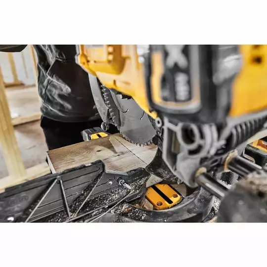 akumulatorowa pilarka tarczowa/ukośnica 305mm, 54V Li-Ion 2x9,0Ah, DeWALT [DCS781X2-QW]