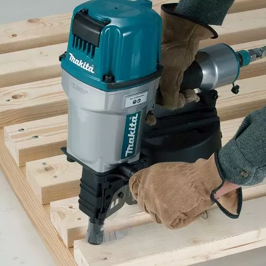 gwoździarka pneumatyczna do palet, gwoździe 57-100mm Makita [AN960]