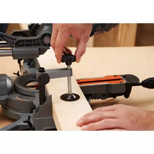pilarka tarczowa, ukośnica, 216/30mm, 1500W Black+Decker [BES701-QS]