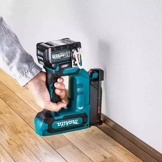 sztyfciarka akumulatorowa 15-35mm, 40V max XGT, Makita [PT001GZ01] Li-Ion