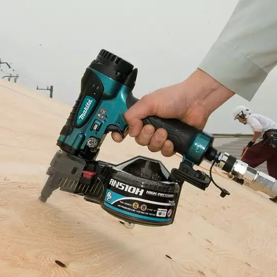 wysokociśnieniowa gwoździarka pneumatyczna do gwoździ 27-50mm Makita [AN510H]
