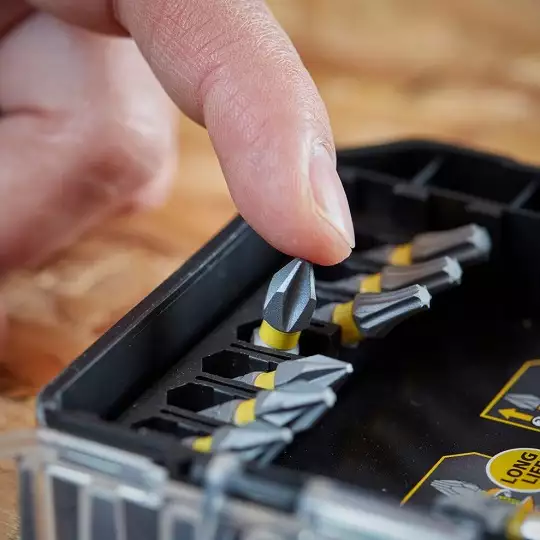 zestaw końcówek i nasadek 1/4" z 2 uchwytami magnetycznymi, 40 szt. FATMAX Stanley [STA88560]