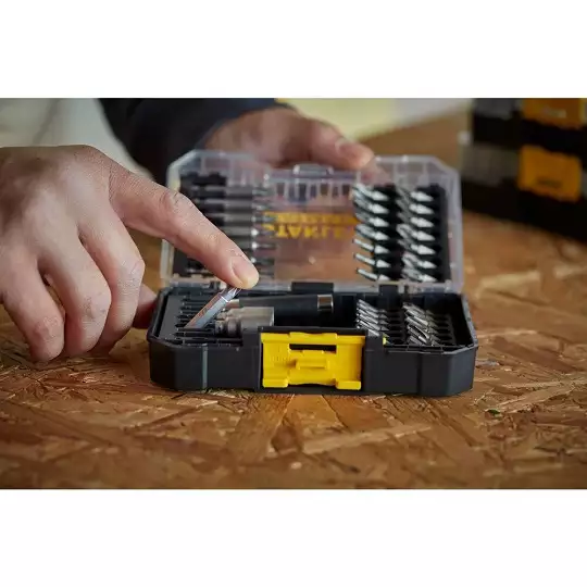 zestaw końcówek i nasadek 1/4" z 2 uchwytami magnetycznymi, 40 szt. FATMAX Stanley [STA88560]