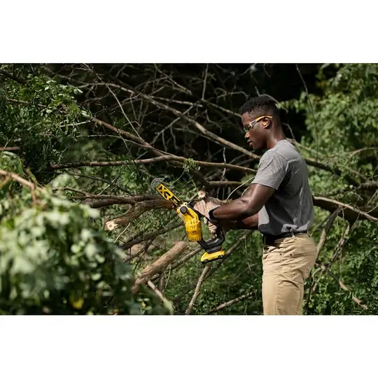 Akumulatorowa pila łańcuchowa 20cm, 18V, Li-Ion 1x5,0Ah, DeWalt [DCMPS520P1-QW]