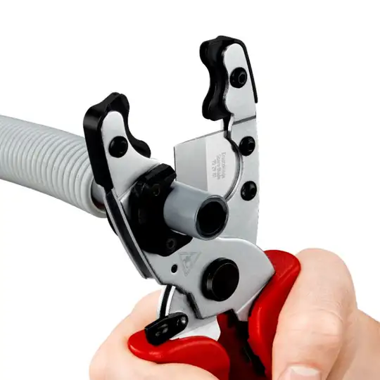 Obcinak do cięcia rur kompozytowych 26mm i ochronnych 18-35mm, KNIPEX [90 25 20]