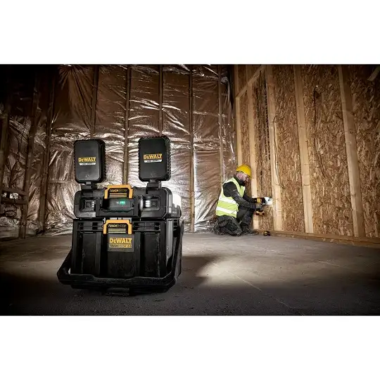 akumulatorowa lampa LED, 18V, ze skrzynią narzędziową TOUGHSYSTEM 2.0, DeWalt [DWST08061-1]