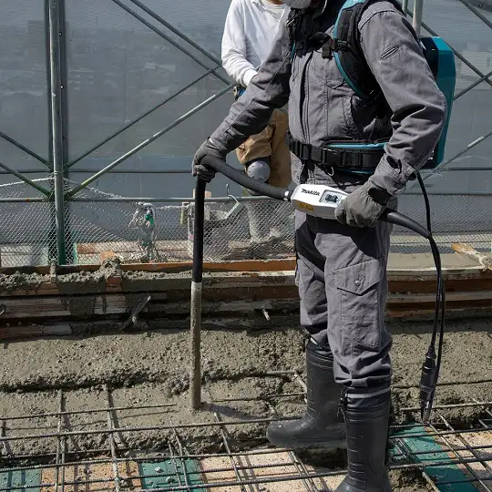 akumulatorowy zagęszczacz do betonu 43mm/1,5m, 36V/40V max XGT, Makita [VR001CZ] Li-Ion, do PDC1200, PDC01