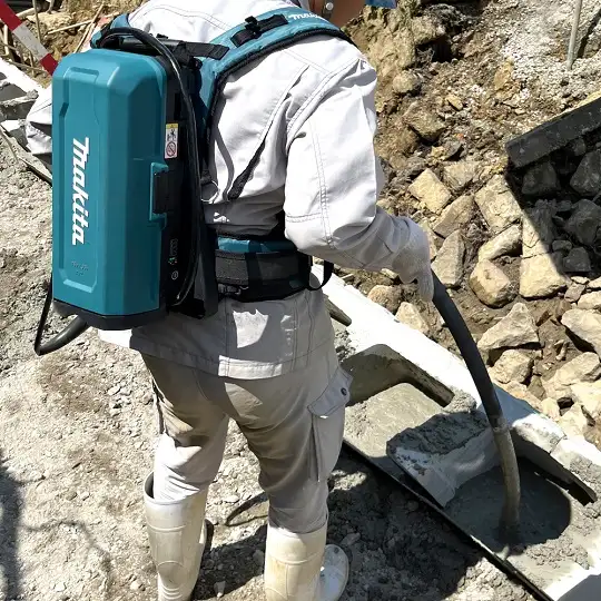 akumulatorowy zagęszczacz do betonu 43mm/3m, 36V/40V, Makita [VR002CZ] Li-Ion, do PDC1200, PDC01