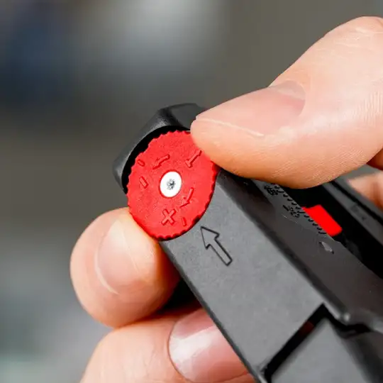automatyczne szczypce do ściągania izolacji, zakres 0,03 - 10,0 mm², Knipex [12 40 200]