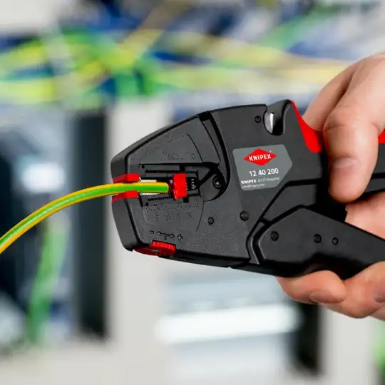 automatyczne szczypce do ściągania izolacji, zakres 0,03 - 10,0 mm², Knipex [12 40 200]