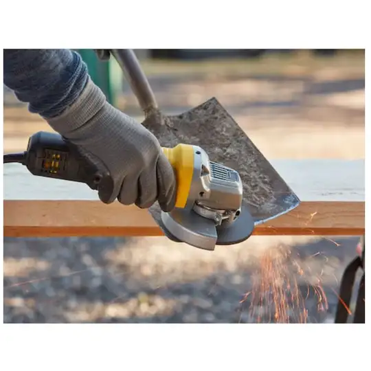 Szlifierka kątowa 115mm, 600W Stanley [FMEG615-QS] (1)