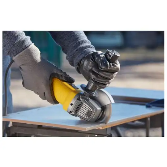 Szlifierka kątowa 115mm, 600W Stanley [FMEG615-QS] (1)