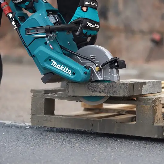 akumulatorowa przecinarka tarczowa 230mm, do cięcia betonu i stali, 40V max, Makita [CE003GZ02] Li-Ion, XGT