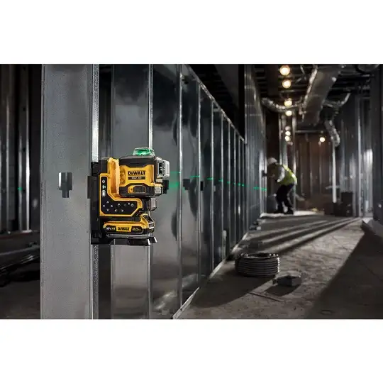 akumulatorowy, samopoziomujący laser 3-wiązkowy 360° z wiązką zieloną do 80m, 18V XR DeWALT [DCLE34035B-XJ] Li-Ion