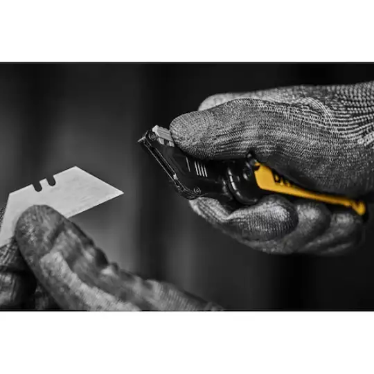 nóż składany z ostrzem trapezowym DeWalt [DWHT10992-0]
