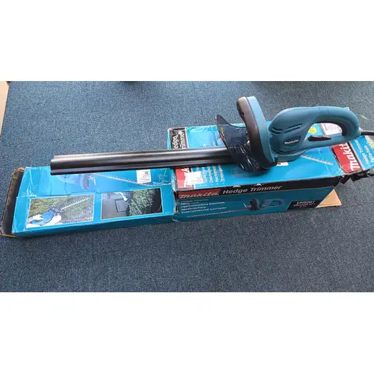 OUTLET: elektryczne nożyce do żywopłotu 400W, 52cm, Makita [UH5261-OUTLET]
