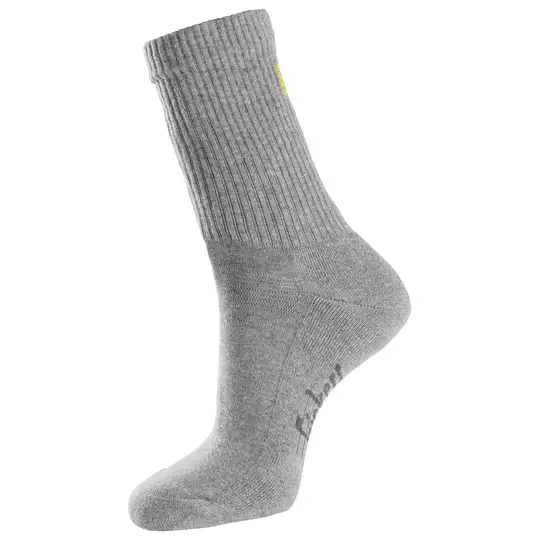 Zestaw promocyjny: Buty BHP, brązowe, rozmiar 42, + 3-pak skarpetek, szare, rozmiar 41-44 + woreczki odświeżające, Smell Well, SOLID GEAR [SG7320422-PAKIET]