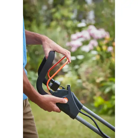 akumulatorowa kosiarka do trawy 33cm, 2x18V, POWERCONNECT, Black+Decker [BCMW3318N-XJ]