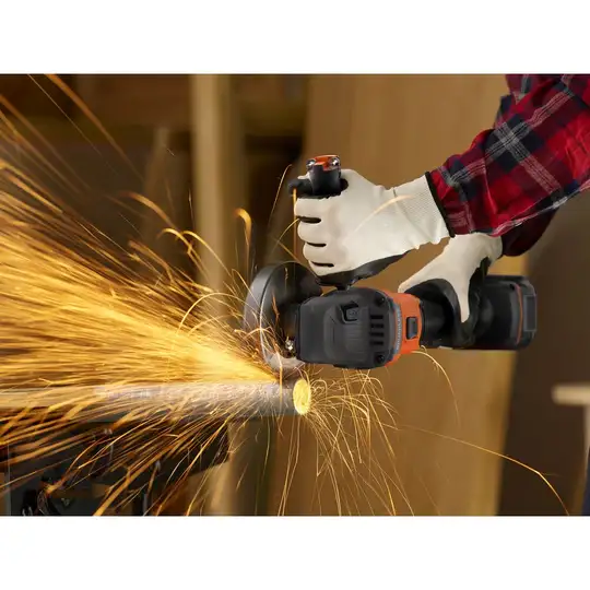 akumulatorowa szlifierka kątowa 115mm, POWERCONNECT 18V, 2x2,0Ah, Black+Decker [BCG6L8D2S-QW] Li-Ion