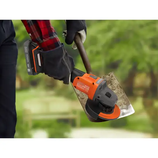 akumulatorowa szlifierka kątowa 115mm, POWERCONNECT 18V, 2x2,0Ah, Black+Decker [BCG6L8D2S-QW] Li-Ion